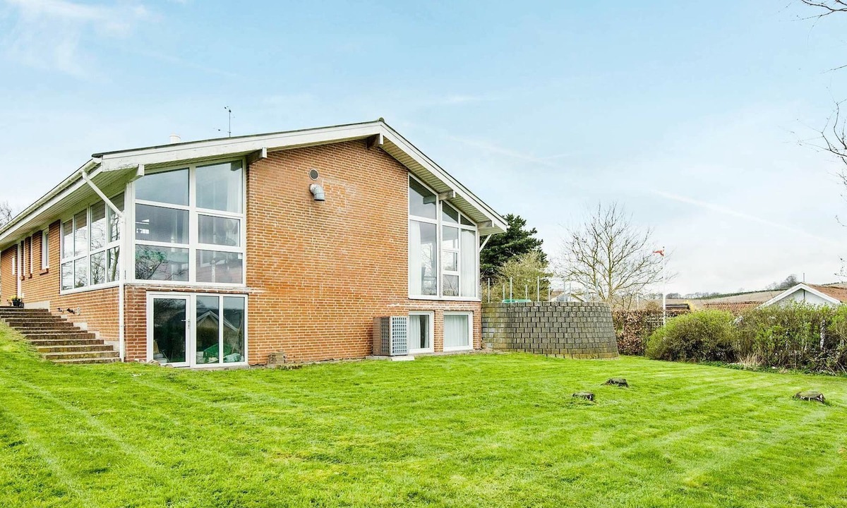 Vikær Strand House | 10 person holiday home in Haderslev