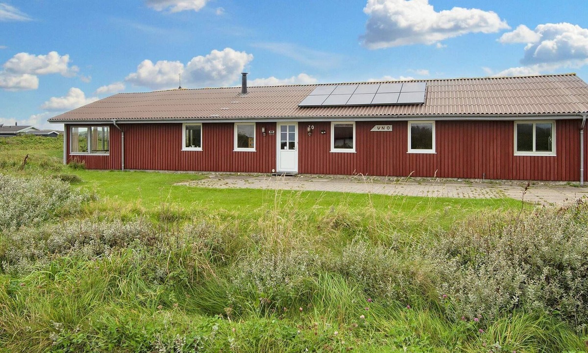 Vrist Strand House | 10 person holiday home in Harboøre