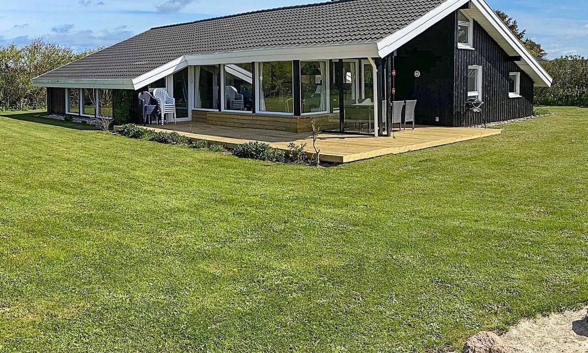 Lonstrup House | 10 person holiday home in Hjørring-By Traum