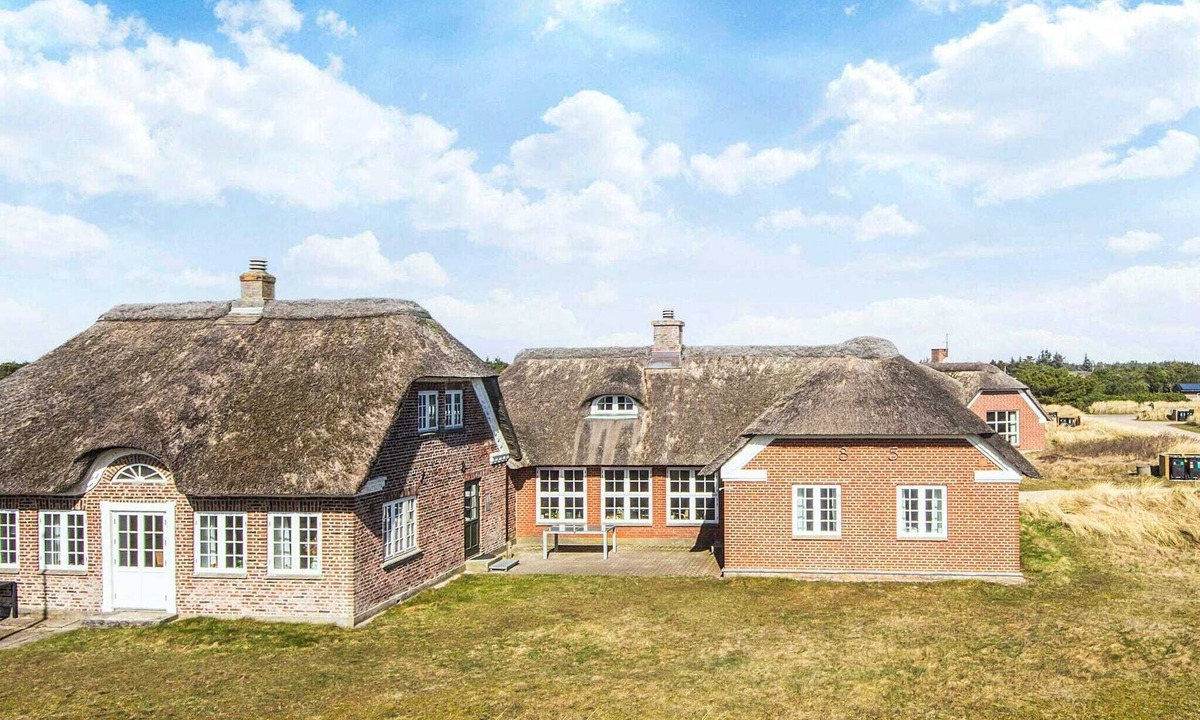 Blavand Strand House | 10 person holiday home in Blåvand