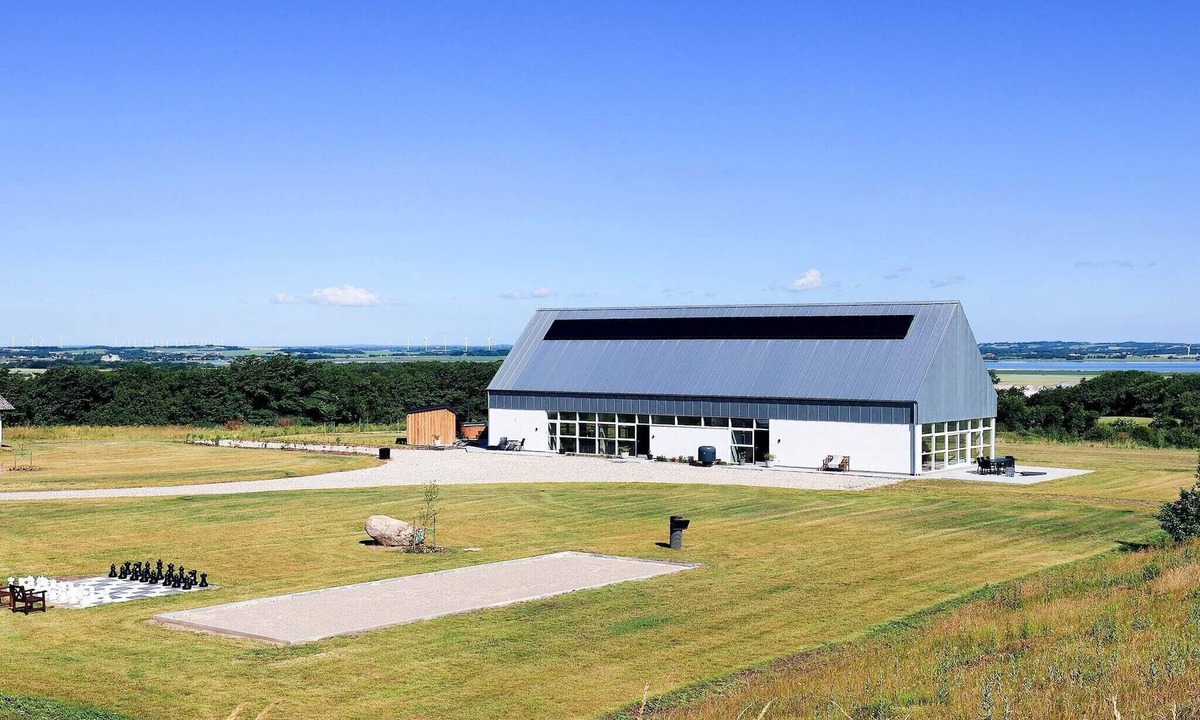 Logstor House | 10 person holiday home in Løgstør-By Traum