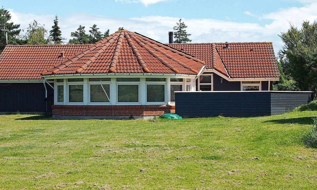 Humble House | 10 person holiday home in Humble