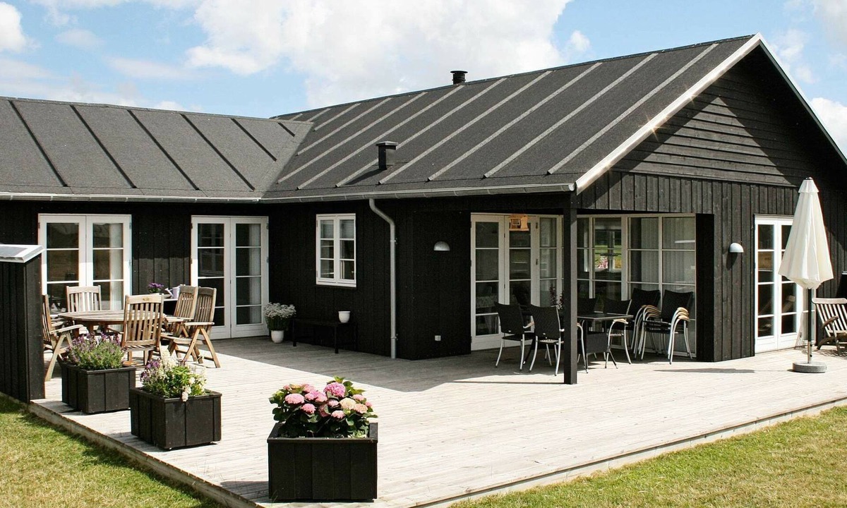 Nysted House | 10 person holiday home in Nysted