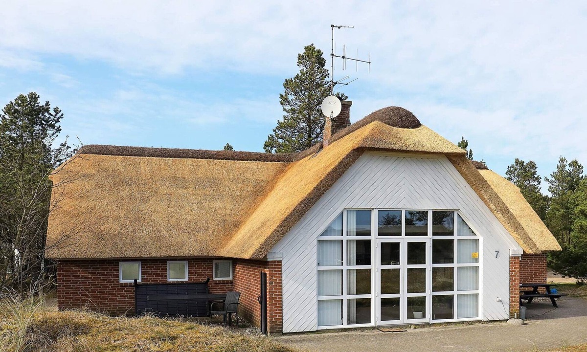Mosevra House | 10 person holiday home in Oksbøl