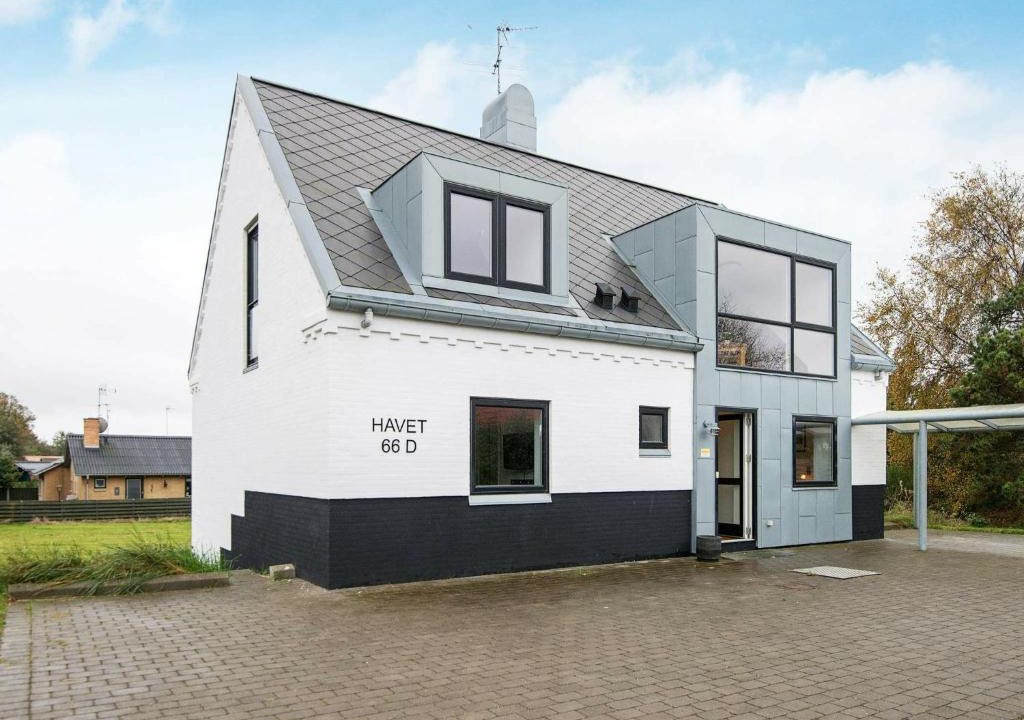 Bønnerup Strand House | 10 person holiday home in Glesborg