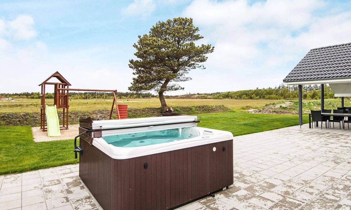 Rømø Kirkeby House | 10 person holiday home in Rømø
