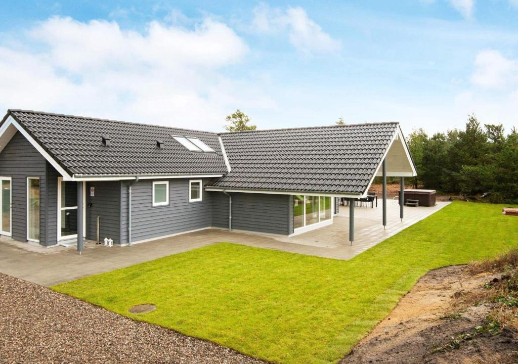 Rømø Kirkeby House | 10 person holiday home in R m