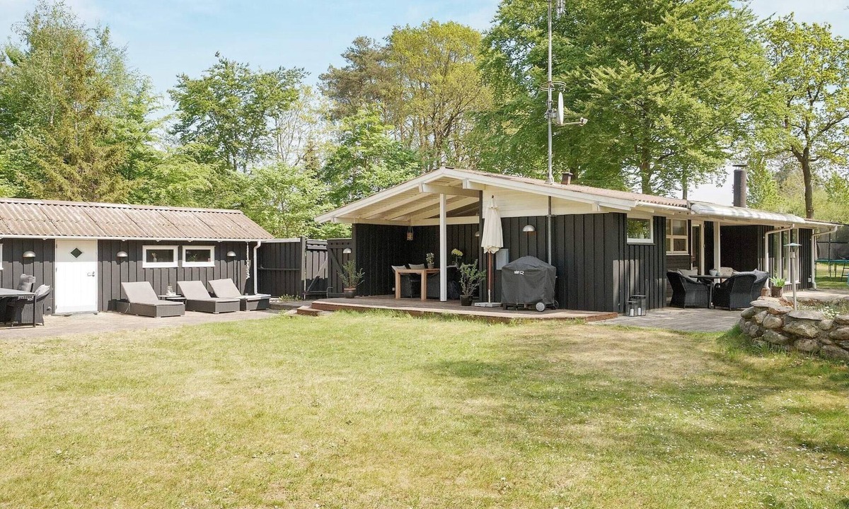 Hoeve Strand House | 10 person holiday home in Vig-By Traum