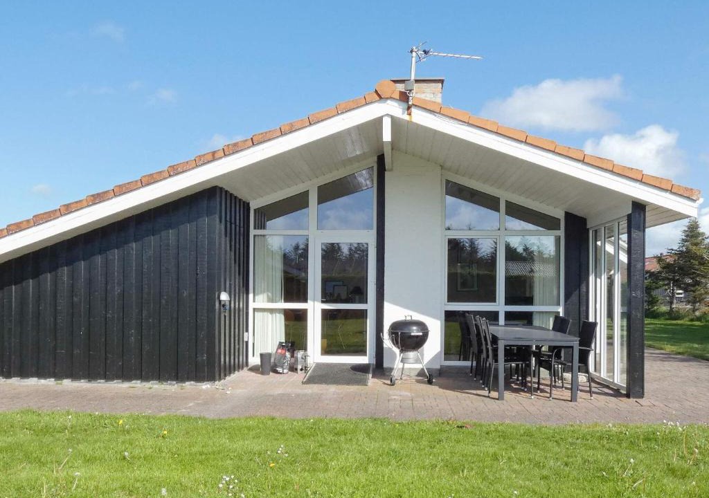 Grønhøj House | 10 person holiday home in Løkken-By Traum