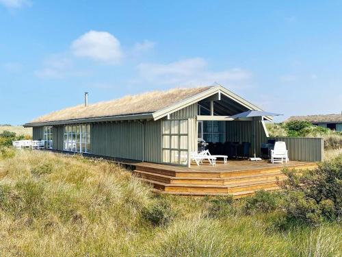 Grønhøj House | 10 person holiday home in L kken