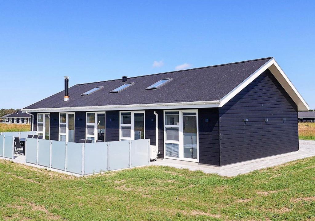 Grønhøj House | 10 person holiday home in Løkken-By Traum