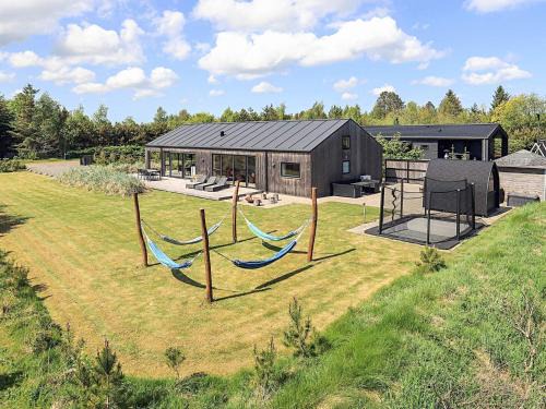 Nordost House | 10 person holiday home in Sæby