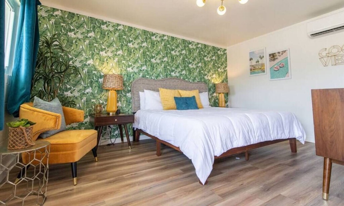Trenton Apartment | 10 Rooms In Boutique Motel
