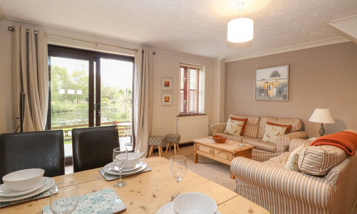 Irstead Cottage | 10 Ruston Reaches