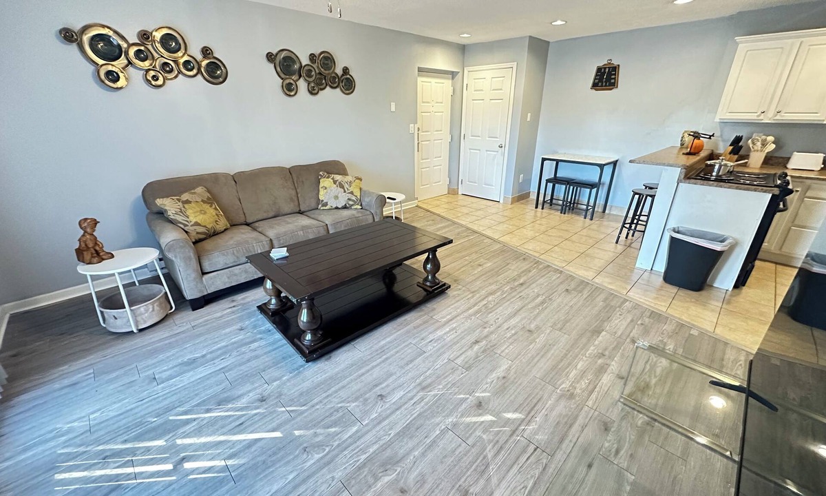 Franklin Apartment | 10 Sanctuary - w/washer drier