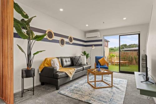 Henderson House | 10 Te Kanawa Haven