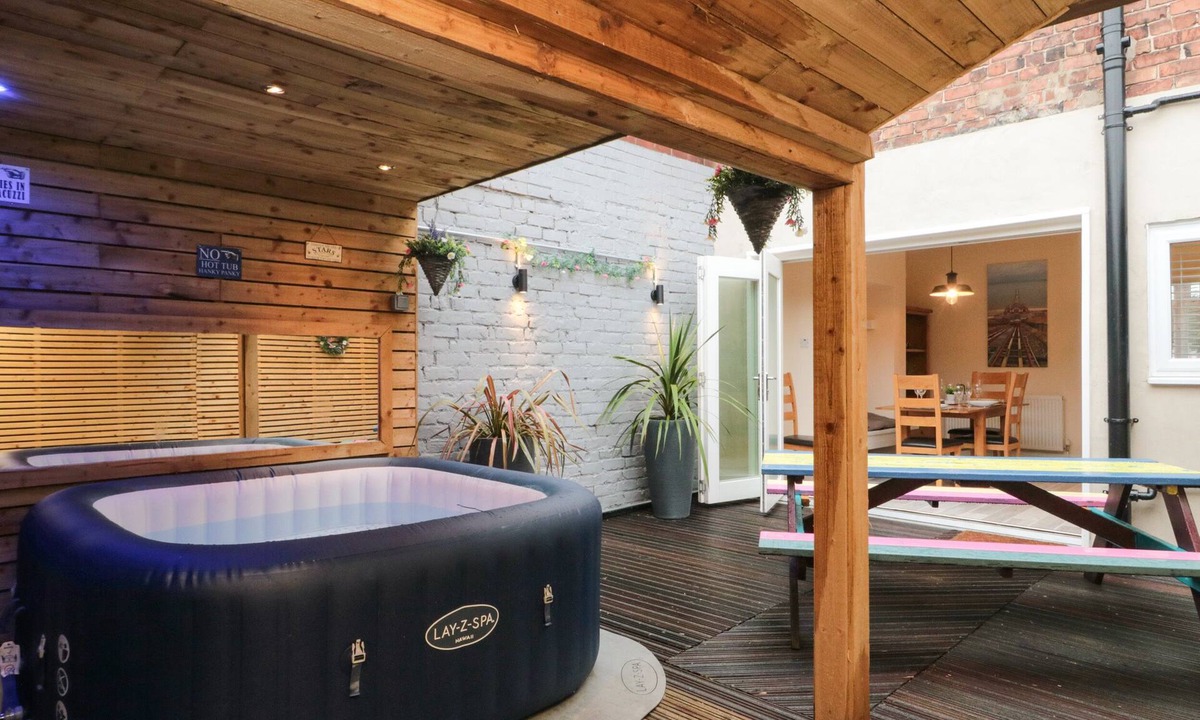 Guisborough Cottage | 10 Walton Terrace