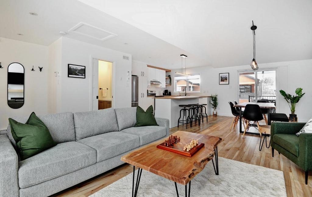 Stoneham Ski Chalet | 100 Chemin des Ruisselets
