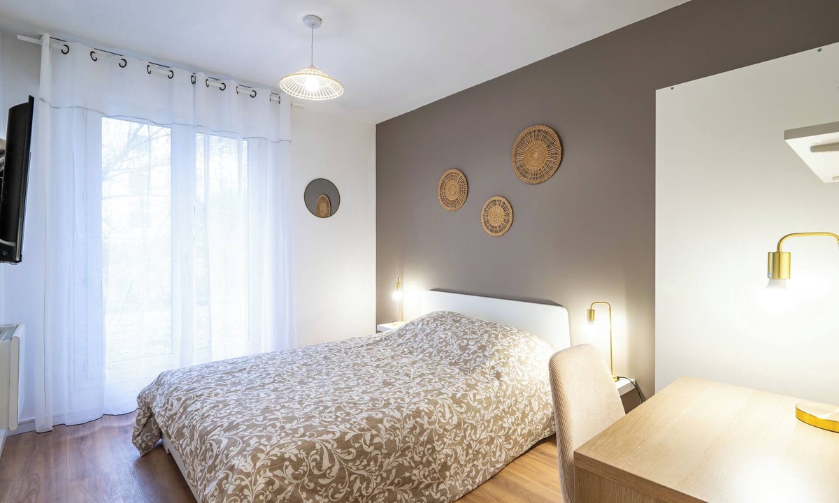Centre Ville Rive Gauche Apartment | 100% comfortable 4-bedroom apartment + private parking