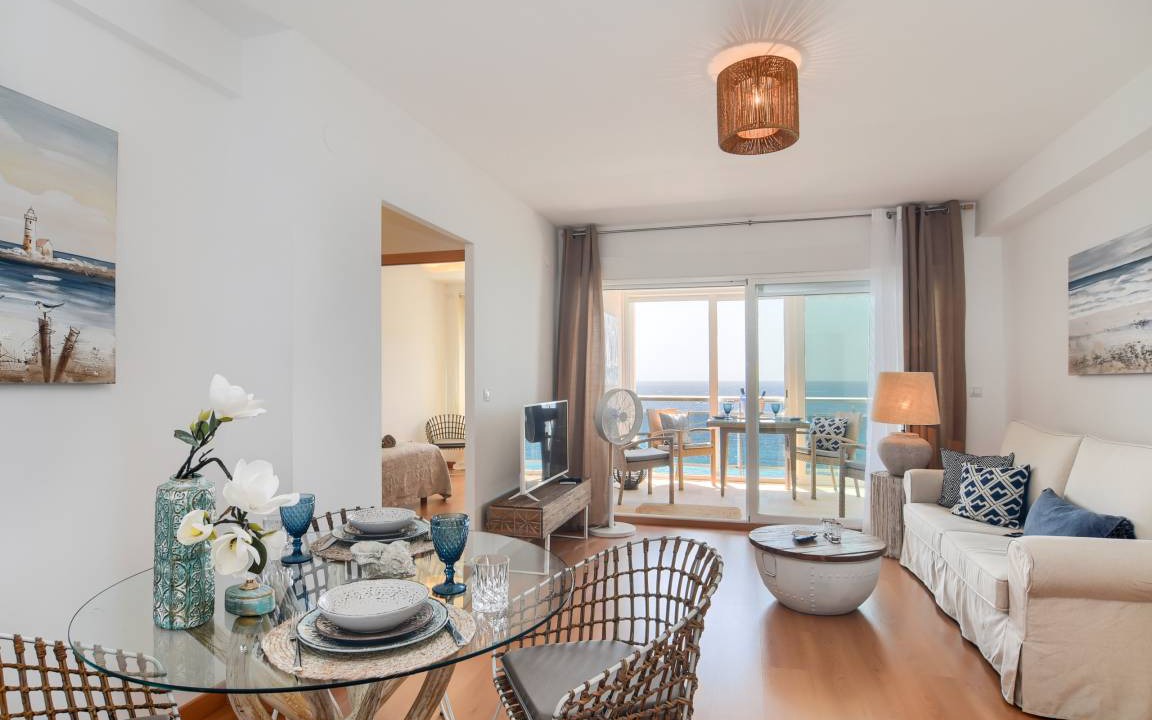 El Portet Apartment | 100 m² Apartment ∙ 3 bedrooms ∙ 5 guests