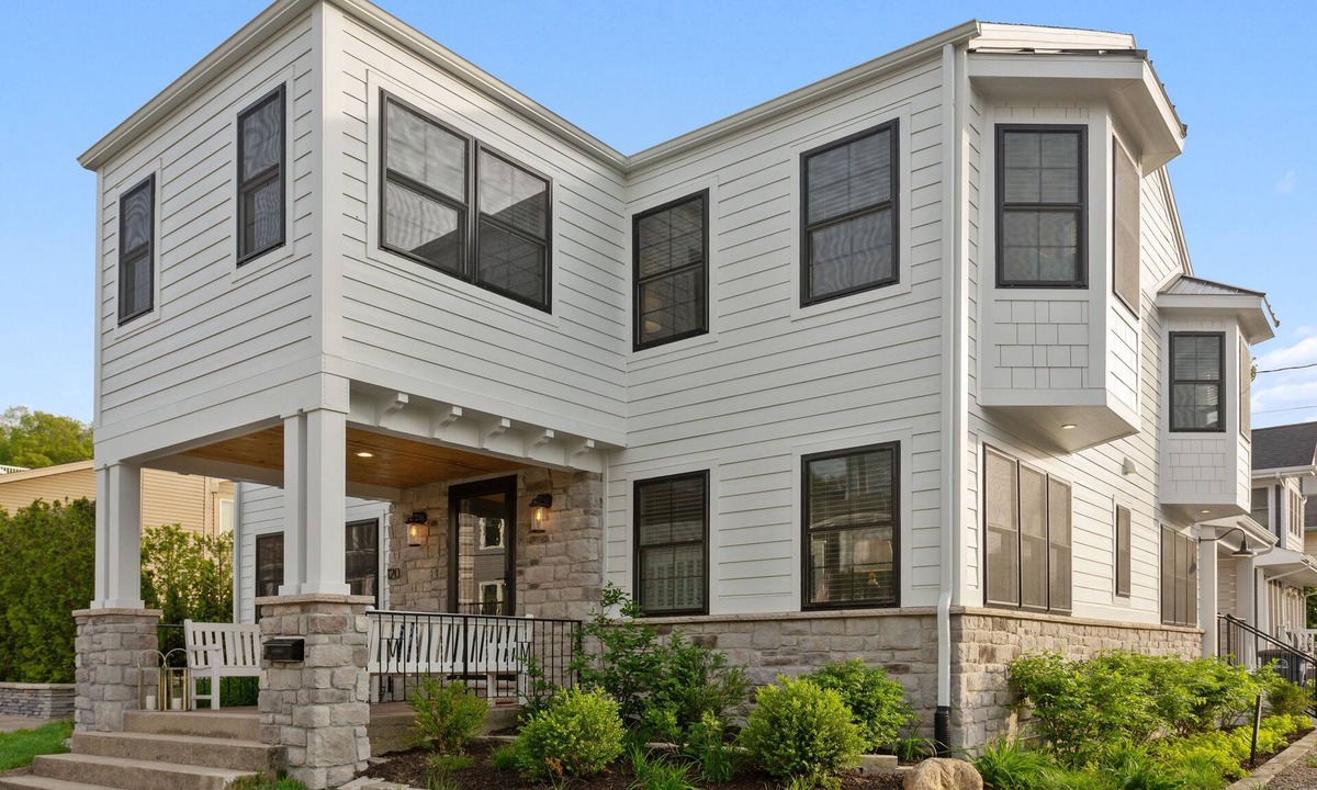 Michigan City House | 100 steps to Lake Michigan beach, paved courtyard, gas fire pit. La Terrazza MC!