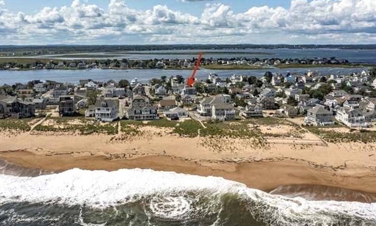 Newburyport House | 100 Steps to the Beach w/Parking, Patios, Decks