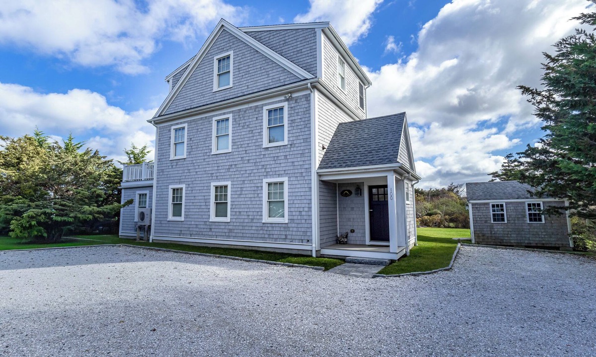 East Sandwich House | 100 Wing Blvd - Luxury Cape Cod Retreat: Private Beach Access, Ocean Views