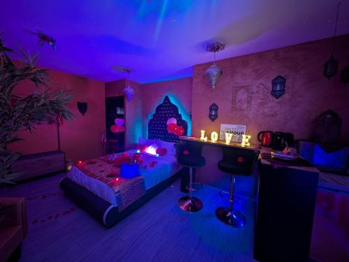 La Boissiere-de-Montaigu Hotel | 1000 et une Nuit