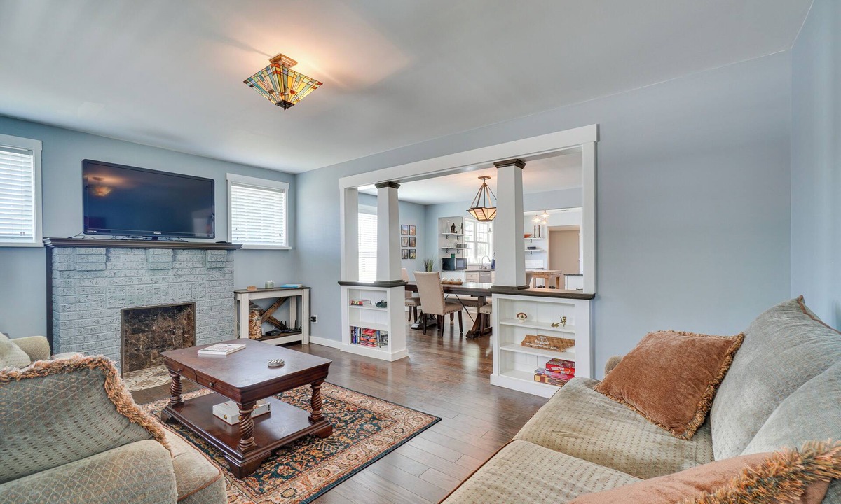 Knoxville Cottage | '1001 Sevier Bungalow': 2 Mi to Neyland Stadium!