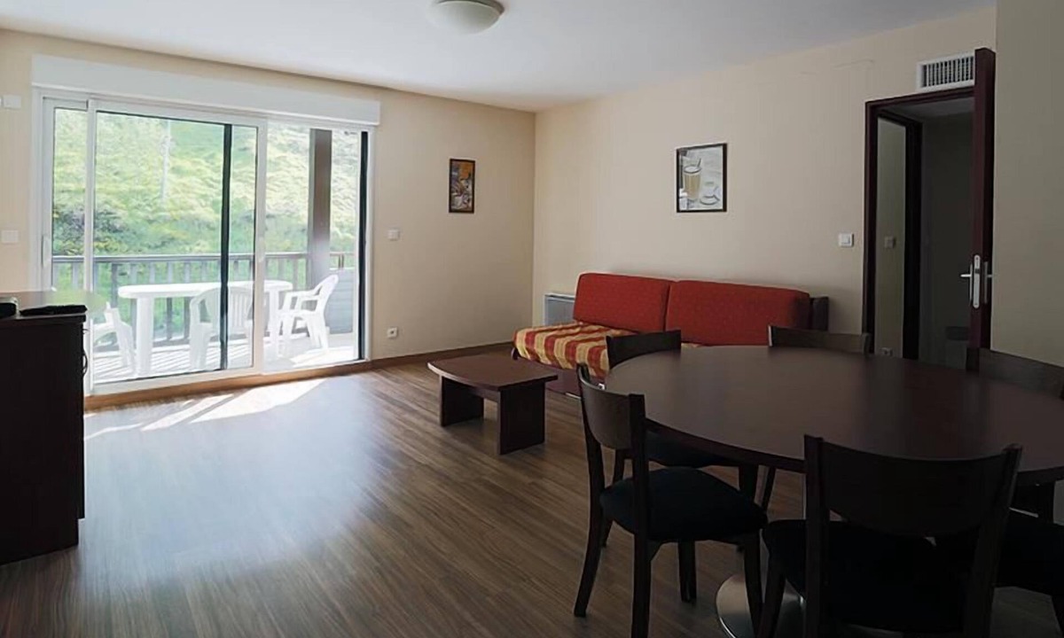 Peyragudes Apartment | 100m from resort center, 1st floor, jacuzzi, hammam, parking, tv, ski locker, 53m², Peyragudes