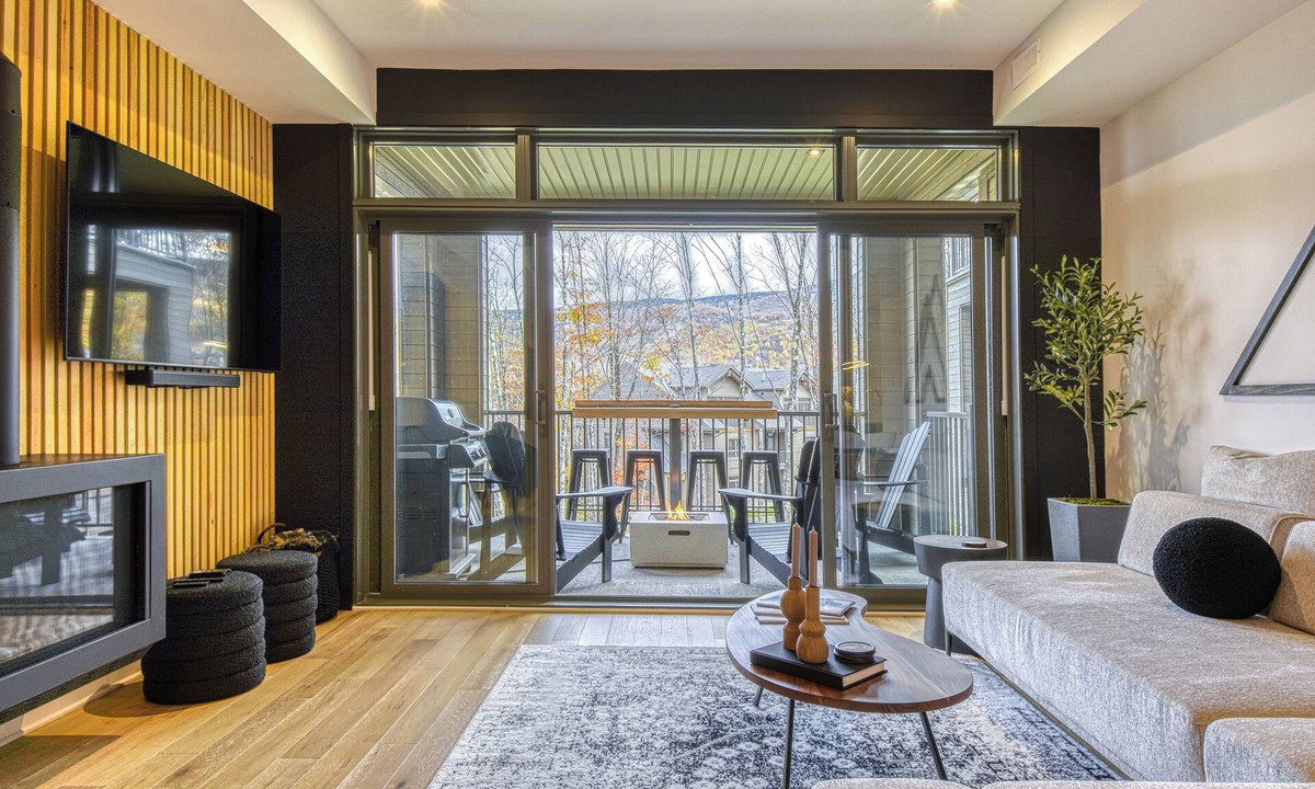 Mont-Tremblant Condo | 102 Verbier Building 7 - Alpinhaus
