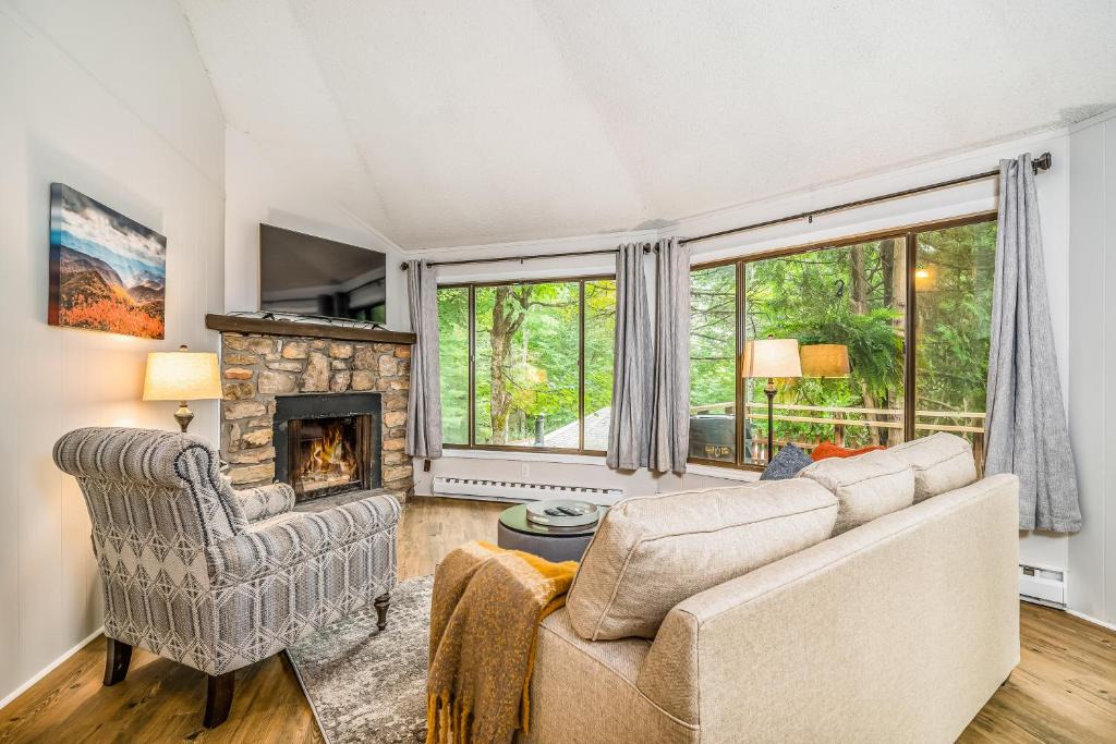Beech Mountain House | 102 Village Cluster
