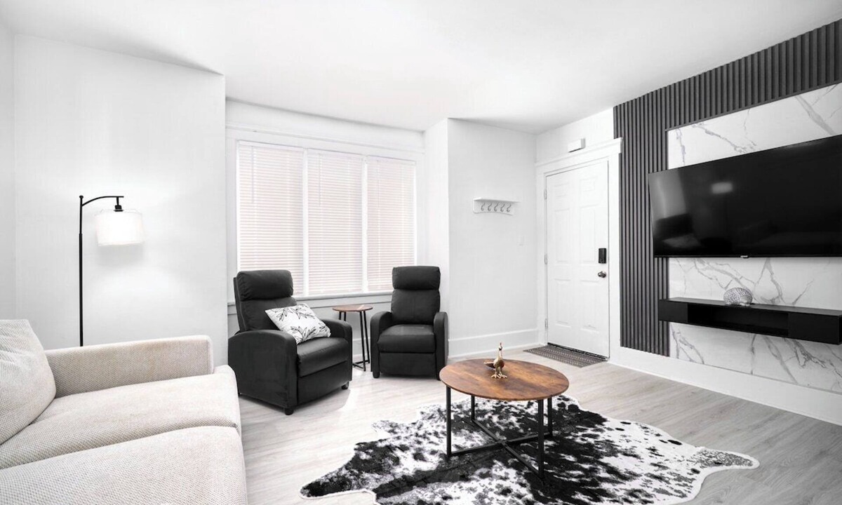 Walkerville Apartment | 1034 Assumption · Newly renovated 3 bedroom unit