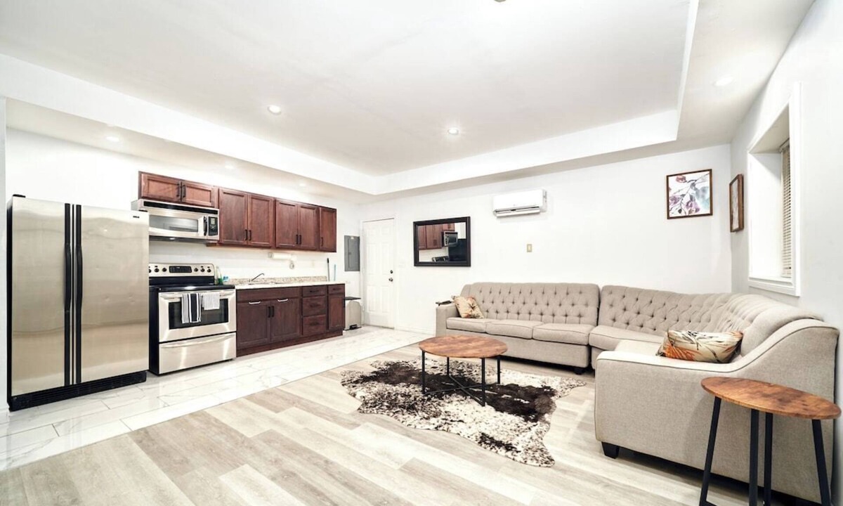 Walkerville Apartment | 1037 Assumption · Brand new 1-bedroom house by the Riverfront