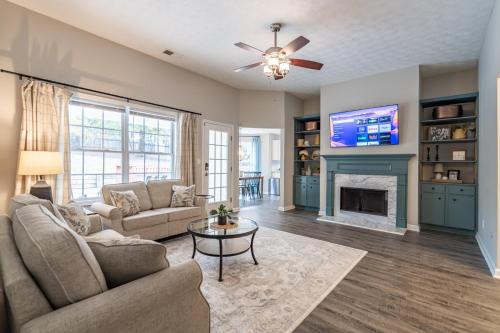 Silver Creek House | 104 Kingston Pointe Dr Kingston