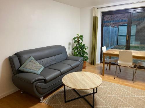 West Ham House | 10A Saint Marys Road