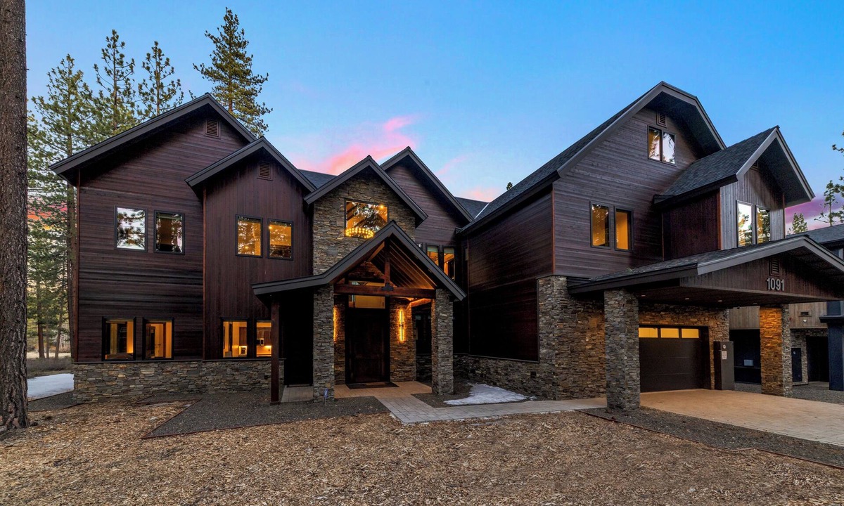 Bijou Park House | 11 bedroom 14 bath Mega Estate with Indoor Pool