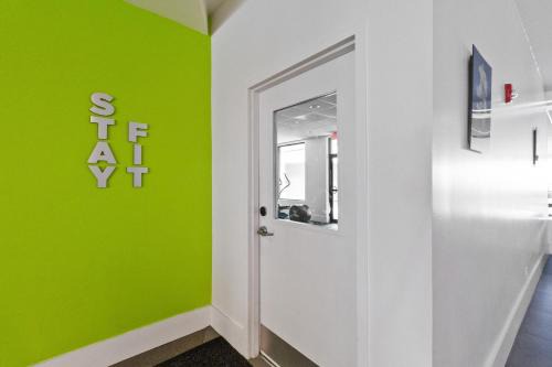 Campbell Apartment | 11 Condo-Hotel With Double Bed And Community Pool Miles From Disney!