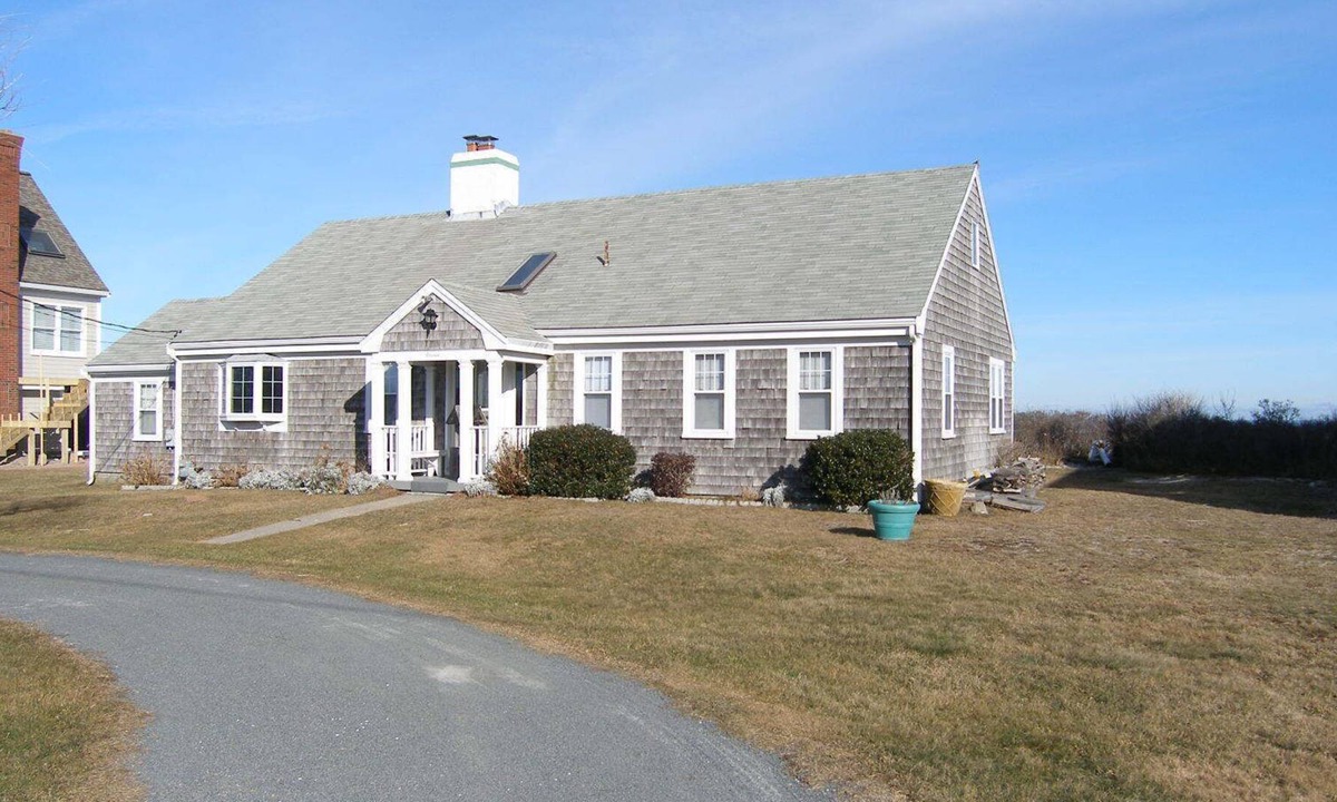 Sandwich Cottage | 11 Freeman Ave - SD357