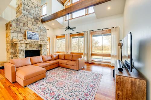Little Elm House | 11 Mi to Downtown Denton: Spacious Ranch Retreat