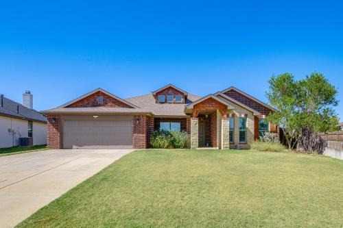 Lubbock House | 11 Mi to Dtwn: Lubbock Home w/Patio, Grill & Yard