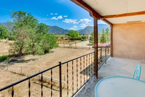 Arroyo Seco House | 11 Mi to Skiing: Valdez Home w/Mtn Views!