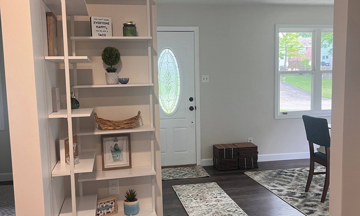 St. George House | 11 Miles from Downtown St Louis