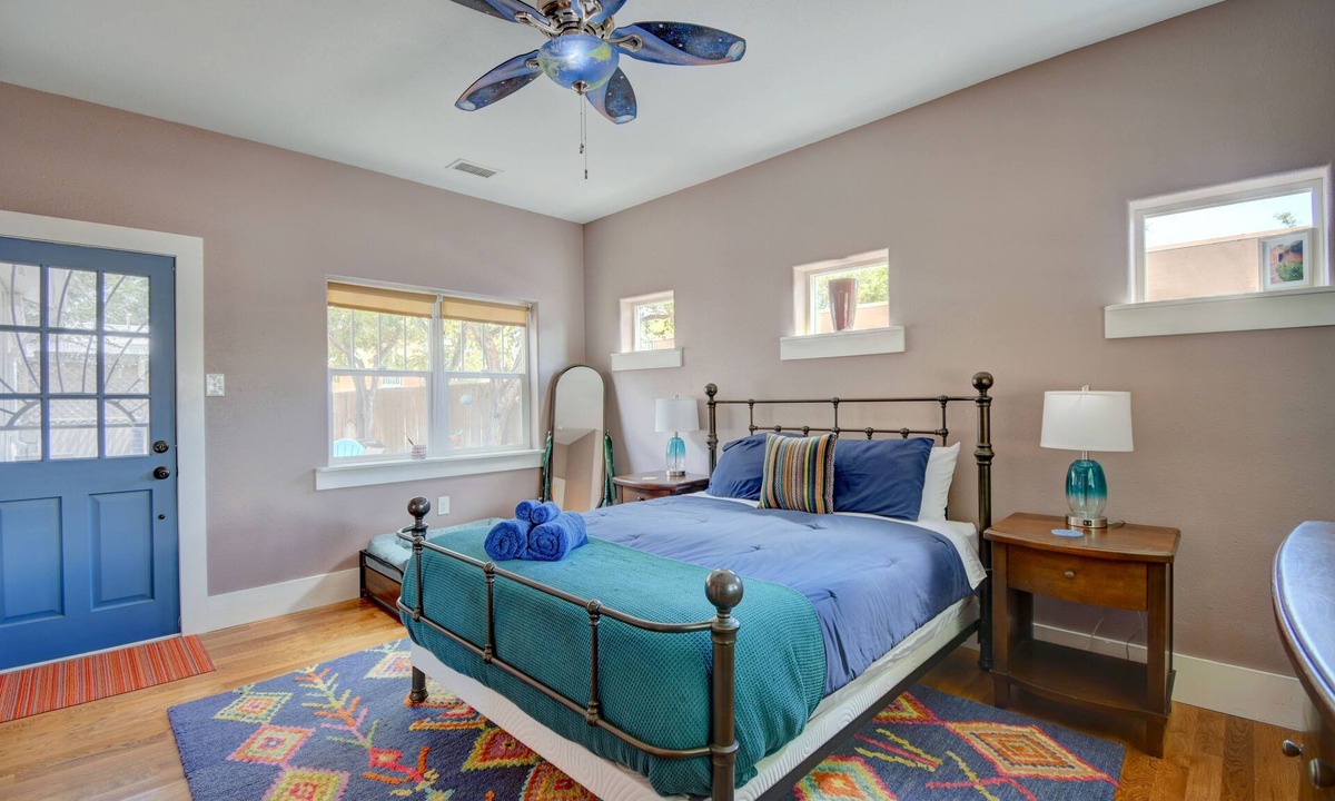 Downtown Albuquerque House | 11 Min Walk to Old Town, Pets+Yard, Remote Workers, 3 BD+2BA