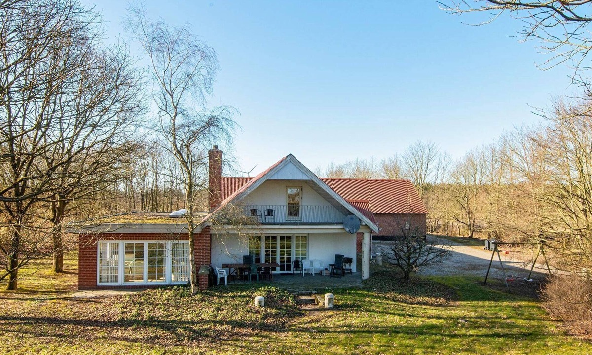 Skalstrup House | 11 person holiday home in Kibæk