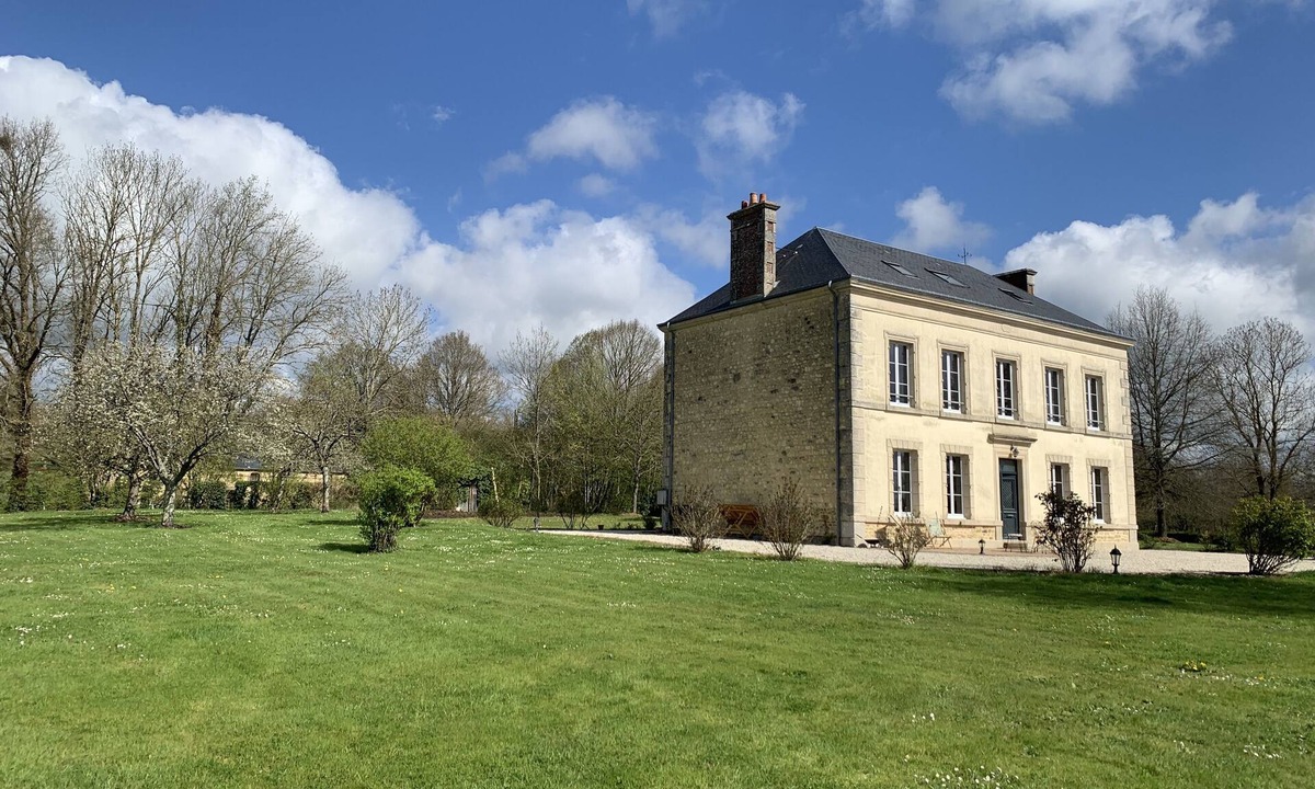 Coulonges-sur-Sarthe House | 11-room, 5-bedroom house (sleeps 9) in the Perche region of France