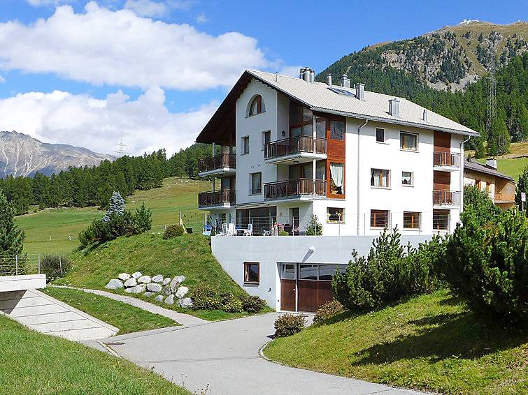 Pontresina Apartment | 110 m² Apartment ∙ 2 bedrooms ∙ 4 guests