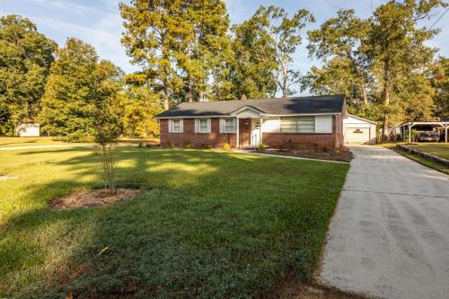 Newberry House | 1105HillCre