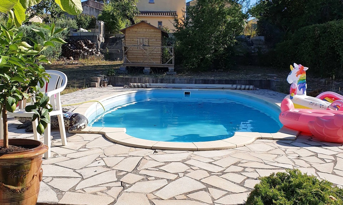 Ledignan House | 110m² house with swimming pool