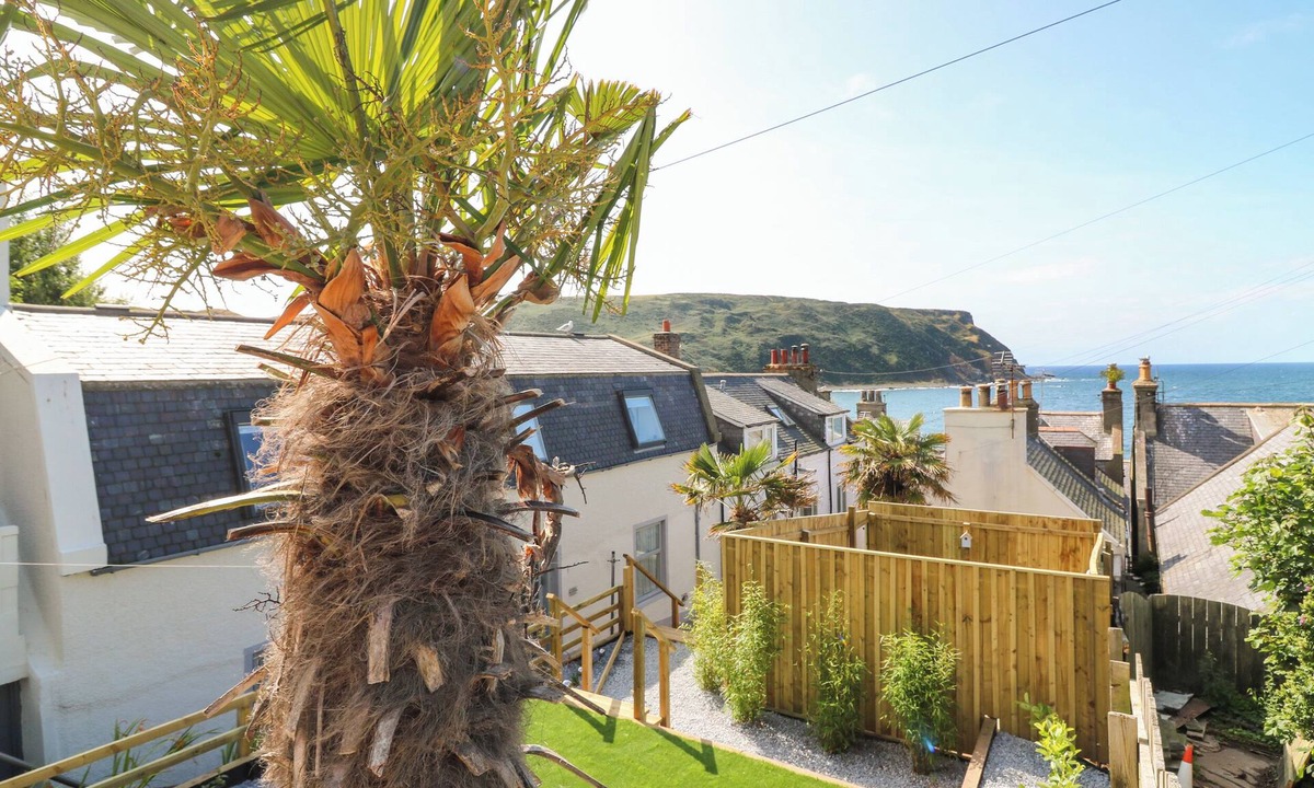 Gardenstown Cottage | 111a Main Street